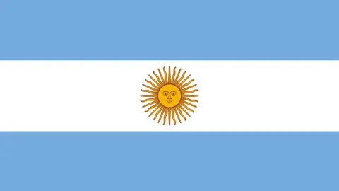 “意外失误！颜骏凌失误传球，派恩斯-马特乌斯断球得手”